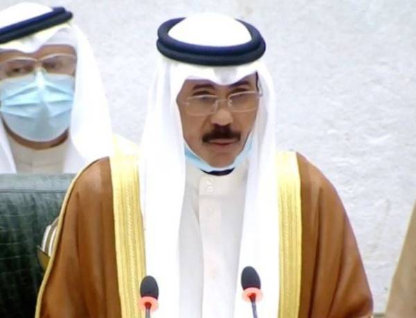 Sheikh Nawaf Al-Ahmad Al-Jaber Al-Sabah mengangkat sumpah di hadapan Majlis Nasional pada Rabu sebagai Emir Kuwait ke-16.