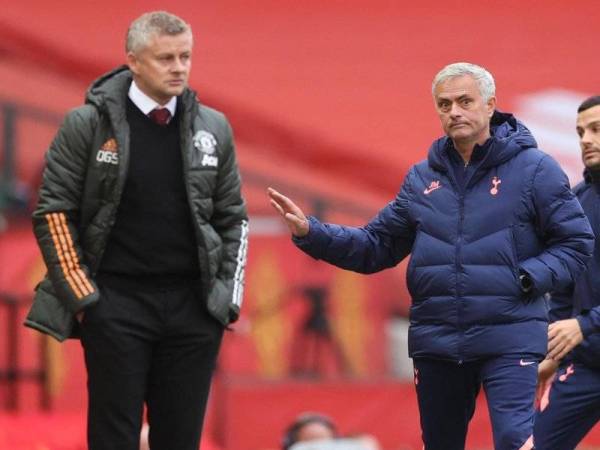 Mourinho (kanan) simpati dengan nasib Solskjaer.