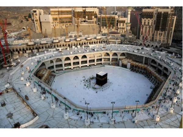 Gambar fail menunjukkan Masjidil Haram di Makkah, Arab Saudi pada 5 Mac 2020. - Foto AFP