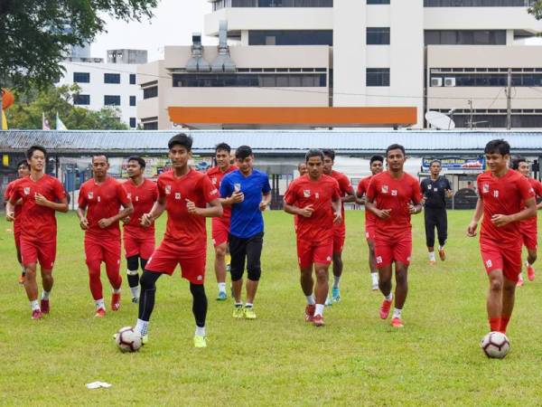 Skuad Negeri Sembilan memburu tiket Piala Malaysia menjelang pertemuan menentang Sarawak United FC di Paroi malam esok.