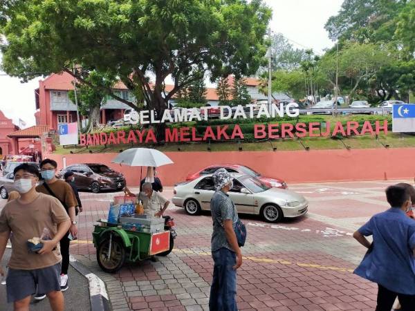 Industri perhotelan Melaka sedikit terkesan berikutan peningkatan mendadak kes Covid-19 yang dilaporkan di negara ini.