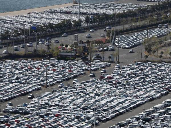 Tujuh syarikat memanggil balik hampir 50,000 kenderaan yang mengalami masalah komponen di Korea Selatan. - Foto Yonhap