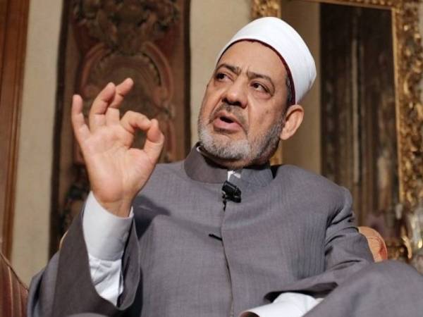 Imam Besar Al-Azhar di Mesir, Sheikh Ahmed al-Tayeb membidas kejadian kepala seorang guru dipenggal oleh remaja berusia 18 tahun dalam teks ucapan yang dibacakan di Rom, Itali semalam.