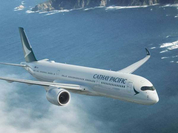 Cathay Pacific Airways Limited yang berpusat di Hong Kong pada Rabu mengumumkan untuk mengurangkan sekitar 8,500 pekerja.