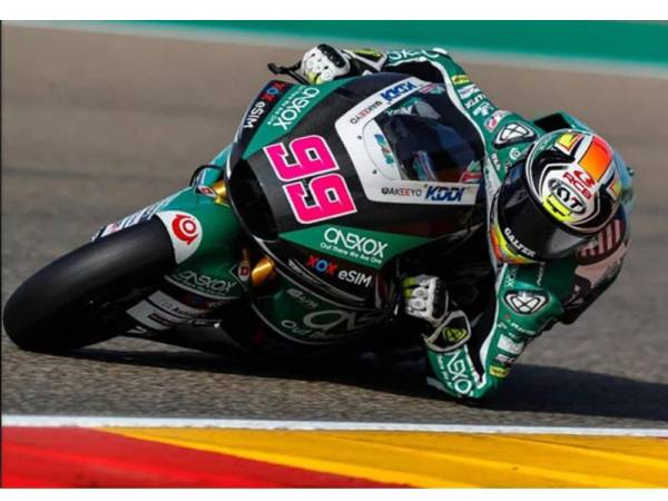 Pelumba Moto2 negara, Kasma Daniel terjatuh pada selekoh pertama bersama dua pelumba lain pada Grand Prix (GP) Teruel di Litar Aragon, Sepanyol semalam.