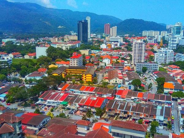 Dasar pajakan tanah turut diamalkan di negeri lain termasuk Pulau Pinang.