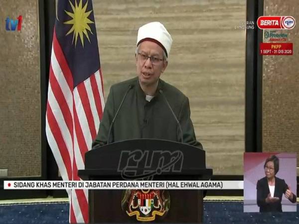 Dr Zulkifli ketika mengadakan sidang khas mengenai Garis Panduan Majlis Akad Nikah dan SOP Peluasan Kapasiti Solat Jumaat hari ini.
