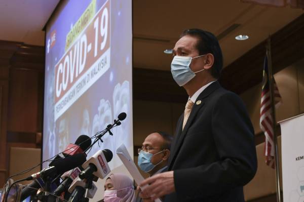 Dr Noor Hisham bercakap pada sidang media situasi terkini Covid-19 di Kementerian Kesihatan hari ini. - Foto Bernama