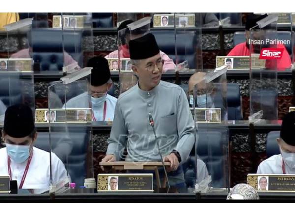 Tengku Zafrul pada sesi pembentangan Belanjawan 2021 di Dewan Rakyat, hari ini.