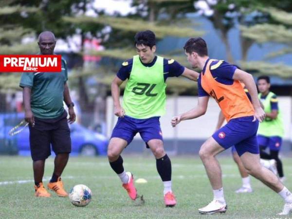 Zainal Abidin (kiri) mengakui pasukannya sudah bersedia untuk berdepan Selangor malam ini.