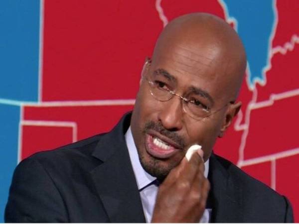 Van Jones menangis ketika diwawancara oleh pengacara rangkaian televisyen itu mengenai reaksinya berhubung kemenangan Joe Biden sebagai Presiden AS yang ke-46. - Foto CNN