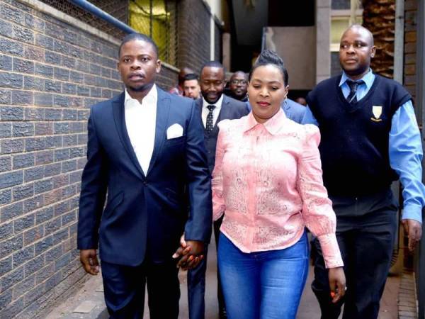 Bushiri bersama isterinya didakwa sering memaparkan gaya hidup mewah. - Foto: Agensi