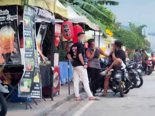 Antara lokasi gerai yang didakwa menimbulkan kegusaran penduduk setempat.