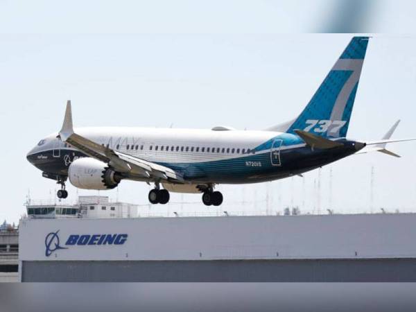 Pesawat Boeing 737 Max dibenarkan terbang semula selepas hampir dua tahun digantung operasi. - Foto AFP/Getty Images