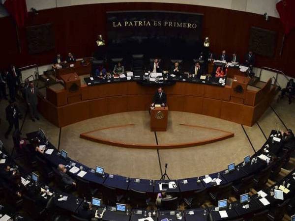 Dewan Senat Mexico meluluskan rang undang-undang yang membenarkan penggunaan ganja di negara tersebut. - Foto AFP