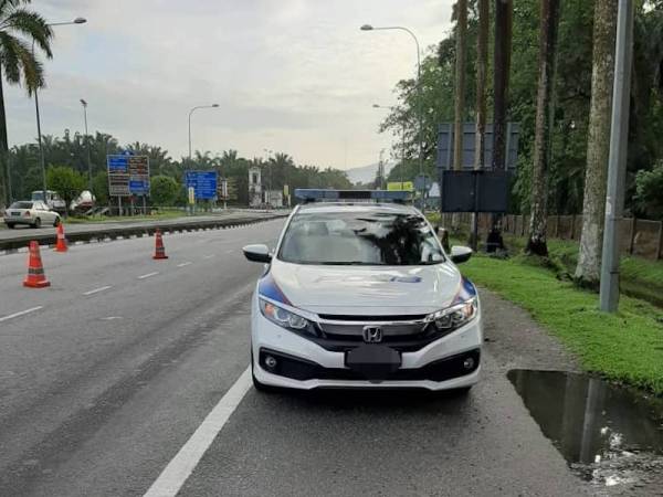 Tinggal kereta di parkir IPD, bawa lari MPV polis