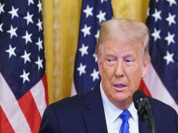 Trump beri petunjuk bahawa beliau enggan mengaku kalah kepada bekas Naib Presiden negara itu, Joe Biden dalam pilihan raya Presiden ketika diwawancara oleh stesen televisyen Fox News semalam. - AFP