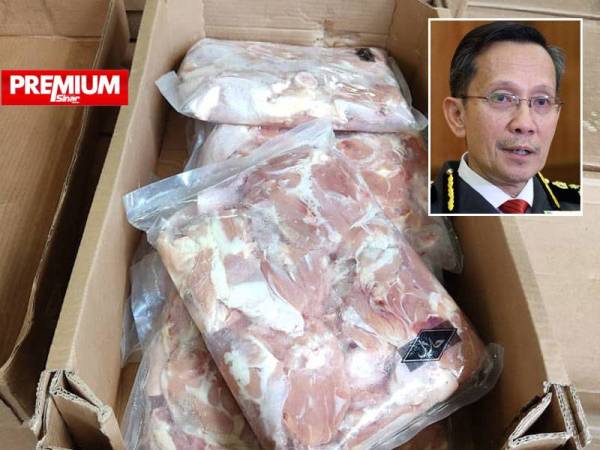 Daging yang diseludup dari luar negara seperti Argentina, Ukraine dan Brazil dibungkus semula di gudang di Senai, Johor Bahru. Gambar kecil: Iskandar Halim Sulaiman