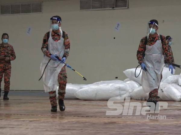 Seramai 141 pesakit Covid-19 warga asing dijangka tiba di Stadium Tertutup Sukan Pahang (SUKPA) di sini, kira-kira jam 5 petang nanti.