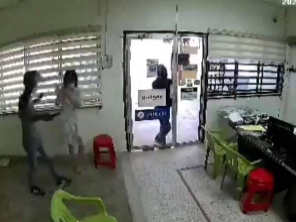 Rakaman CCTV di lokasi kejadian di Sungai Petani pada 2 Disember lalu yang tular di media sosial.