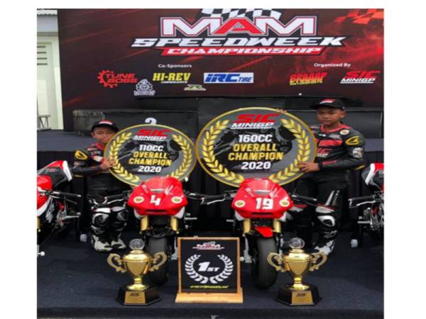 Hakim Danish (kanan) dan Qabil Irfan masing-masing menjuarai kategori 160cc dan 110cc SIC MiniGP di Litar Kart Sepang pada Ahad.