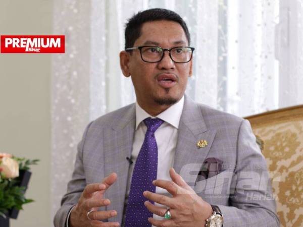 Datuk Seri Ahmad Faizal Azumu