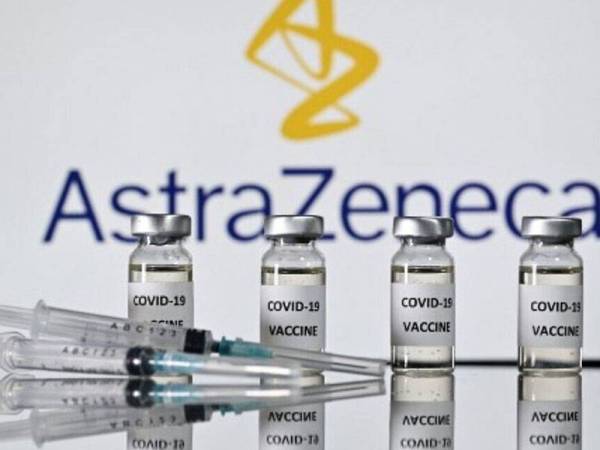 Kerajaan telah menandatangani perjanjian dengan syarikat farmaseutikal AstraZeneca bagi memperoleh 6.4 juta dos vaksin Covid-19. - Foto AFP