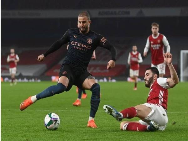 Manchester City menewaskan Arsenal 4-1 pada suku akhir EFL di Emirates awal pagi Rabu.