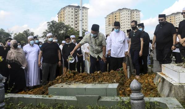 Jenazah Bekas Speaker Dun Johor Selamat Dikebumi