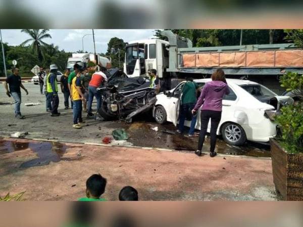 Tiga Maut Lapan Cedera Nahas Babit Lapan Kenderaan