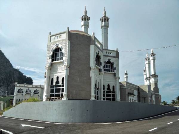 Masjid Razaleigh - Foto Fail Bernama