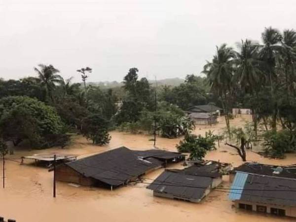 Jumlah mangsa banjir di Johor meningkat mendadak mencecah 1,000 orang daripada 274 keluarga setakat jam 4 petang pada Sabtu. 