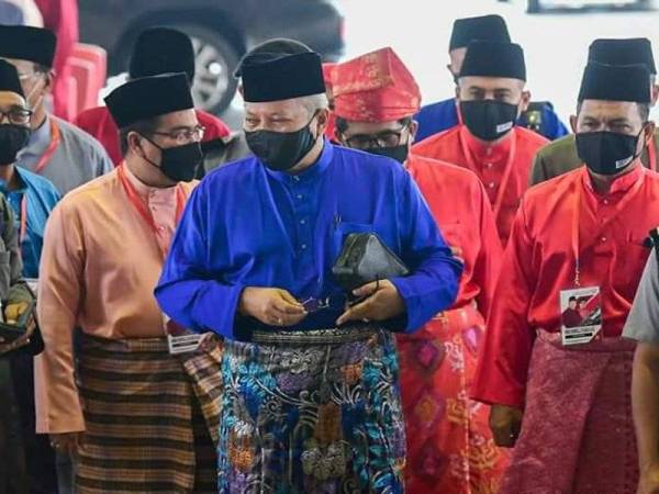 Ketua Umno Bahagian Ketereh, Tan Sri Annuar Musa hadir mesyuarat perwakilan bahagian di Ketereh pada Sabtu.