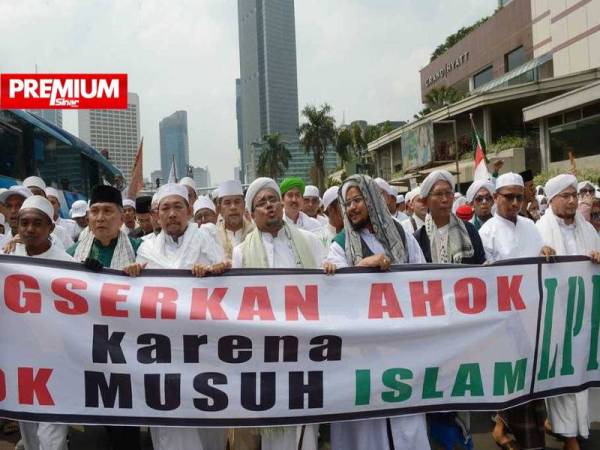 Front Pembela Islam sebelum ini pernah memprotes tindakan Gabenor Jakarta pada tahun 2016, Basuki Tjahaja Purnama kerana dituduh mengaibkan kitab suci al-Quran. - AFP
