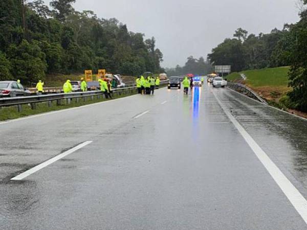 Laluan LPT1 di Kilometer 198 yang ditutup kepada semua kenderaan kini dibuka semula pada petang Ahad.