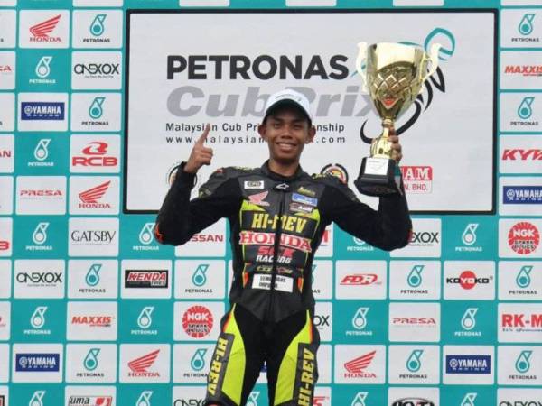 Helmi melakar sejarah tersendiri apabila menjuarai kelas CP150 Kejuaraan Cub Prix Malaysia Petronas musim lepas.