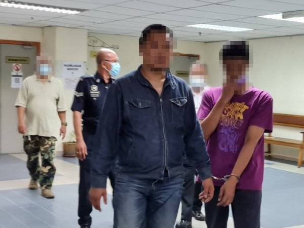 Peng Han didakwa di Mahkamah Sesyen dan Majistret Ampang pada Rabu atas tuduhan berkaitan senjata dan dadah.