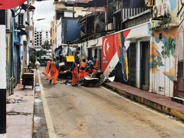 SWM melakukan kerja-kerja pembersihan di kawasan terjejas banjir di seluruh Johor pada 3 hingga 9 Januari lalu.