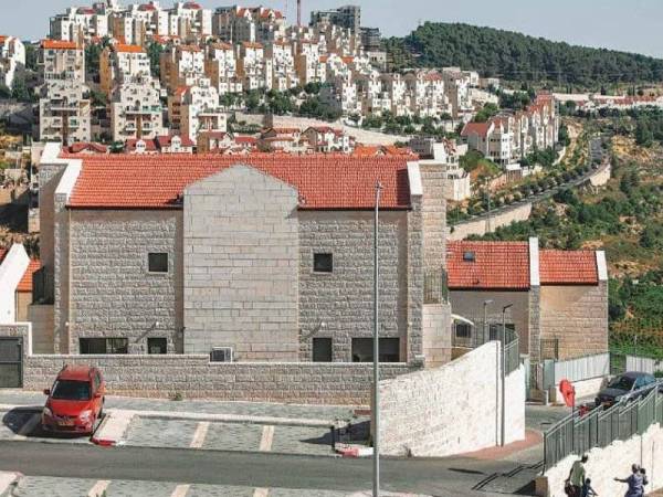 Gambar fail menunjukkan sebuah kawasan penempatan haram Yahudi di Tebing Barat yang
diduduki Israel. - Foto AFP