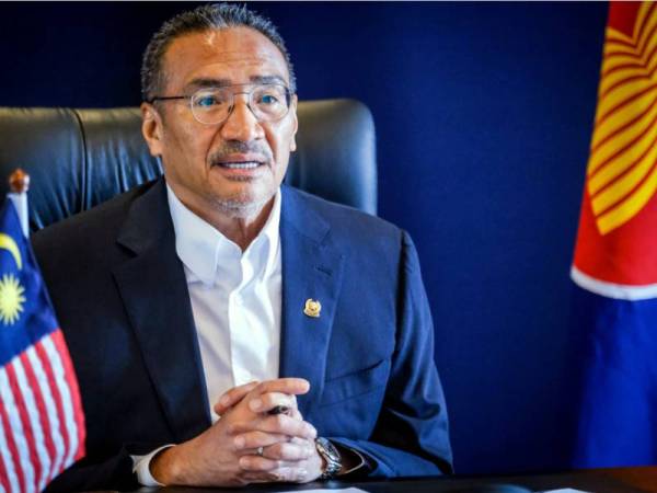 Hishammuddin semasa Sesi Pemukiman Menteri-Menteri Luar ASEAN (AMM) secara maya yang dipengerusikan oleh Menteri Luar II Brunei, Datuk Seri Setia Erywan Pehin Datu Pekerma Jaya Mohd Yusof pada Khamis. - Foto Bernama