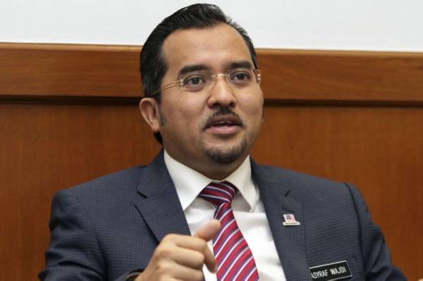 Datuk Dr Asyraf Wajdi Dusuki 