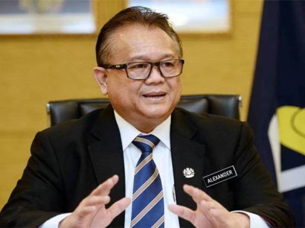 Datuk Seri Alexander Nanta Linggi 