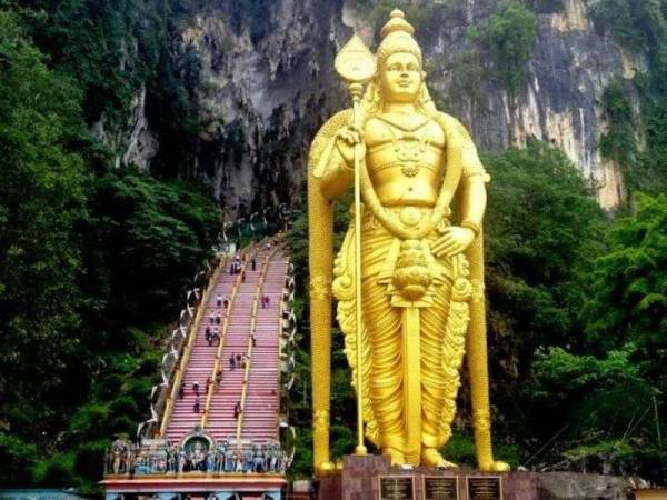 Kebenaran khas untuk pergerakan pedati dari Kuil Sri Maha Mariamman, Kuala Lumpur ke Kuil Sri Subramaniam di Batu Caves pada Rabu bersempena sambutan Thaipusam, diberi selepas pihak berkuasa mengambil kira perayaan itu merupakan upacara penting sambutan berkenaan.