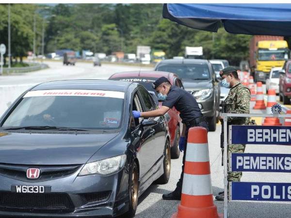 Kerajaan sedang meminda Ordinan Darurat yang berkuat kuasa pada masa ini untuk meningkatkan jumlah denda terhadap mereka yang melanggar prosedur operasi standard (SOP) untuk mengekang penularan Covid-19. FOTO: ROSLI TALIB