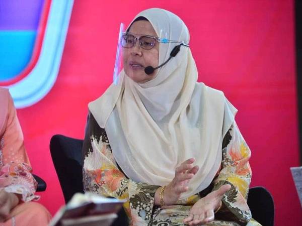 Hasnah ketika menghadiri program Wacana Al-Quran siri ke-78 yang diadakan di Studio F, Kumpulan Karangkraf, Shah Alam pada Rabu. FOTO: FOUZIAH AMIR