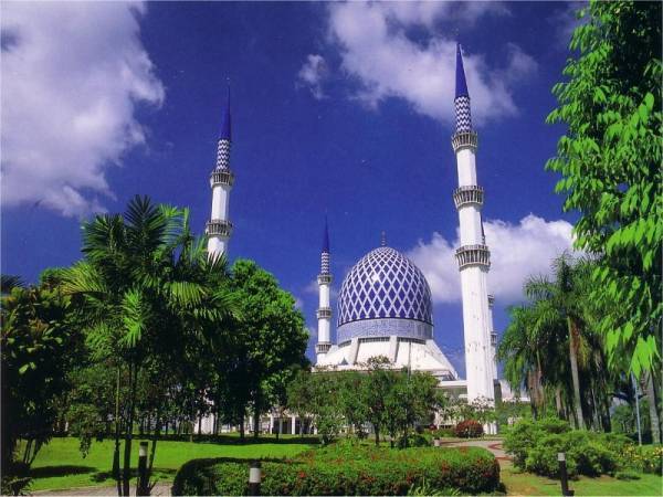 Khutbah Jumaat di Selangor menyentuh mengenai budaya rasuah yang merbahaya kepada umat Islam.