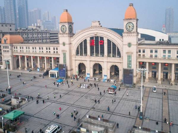 Stesen Kereta Api Hankou di Wuhan, Wilayah Hubei China tengah. Foto Xinhua