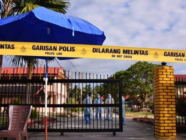 Sekolah Menengah Sultan Idris Shah II, Gerik dikenakan PKPD selama 14 hari bermula Sabtu sehingga 19 Februari depan. - Foto Facebook Saarani Mohamad