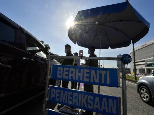 Polis sedang menyiasat berhubung dakwaan gangguan seksual terhadap dua wanita di sekatan jalan raya (SJR) di Pulau Pinang dan Kuala Lumpur. - Gambar hiasan