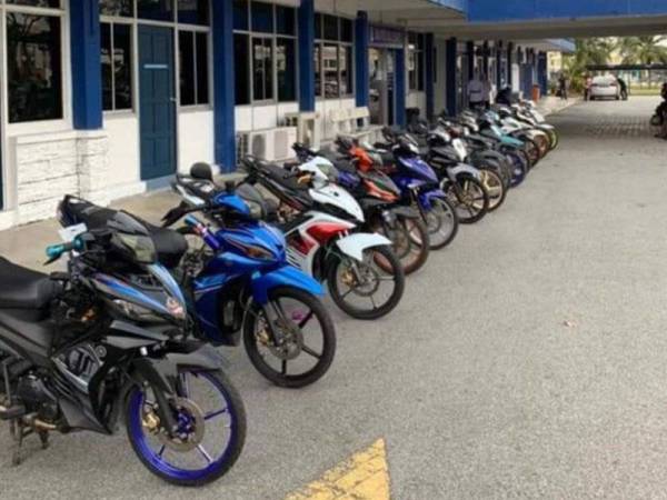 Sebahagian motosikal yang diubah suai ekzos hingga menyebabkan bunyi bising.